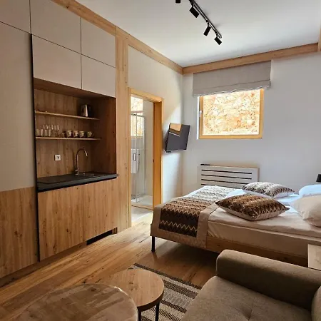 D035 & D032 In Vucko, Jahorina-private Host